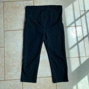 GAP maternity active capri